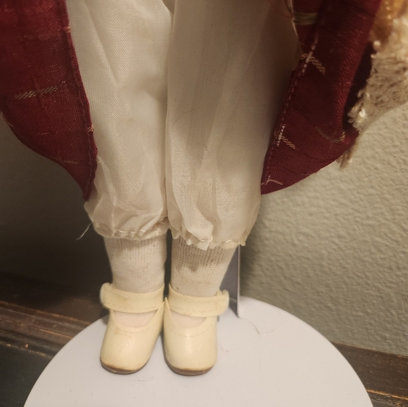 2007 Special Edition Vintage "Crystal" Porcelain Doll Collectible - Picture 5 of 13